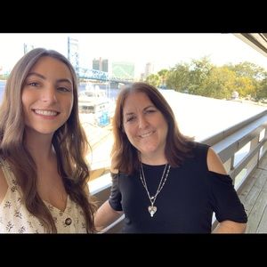 Meet your Posher, Robin